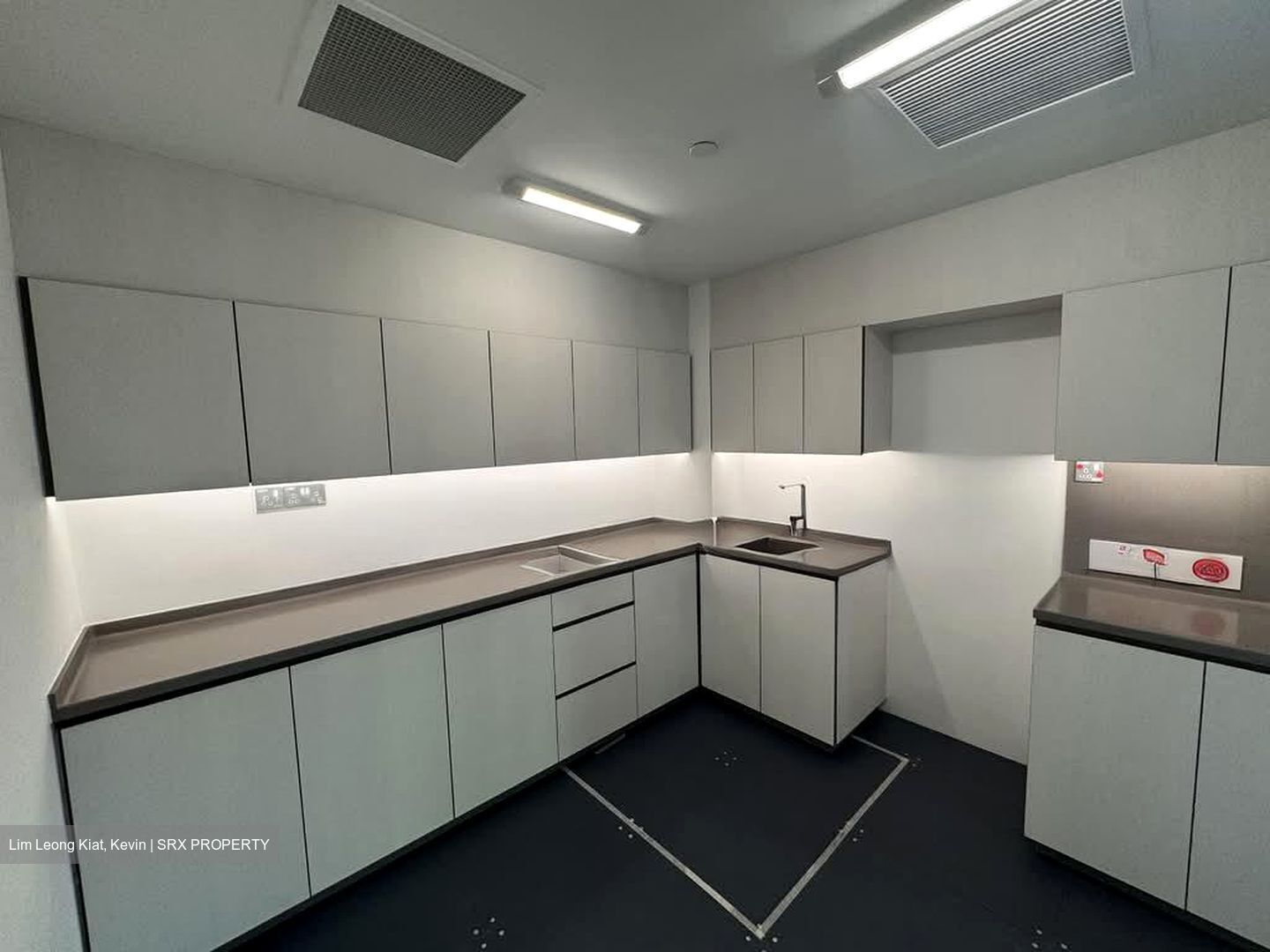 Hub Synergy Point (D2), Office #533812251
